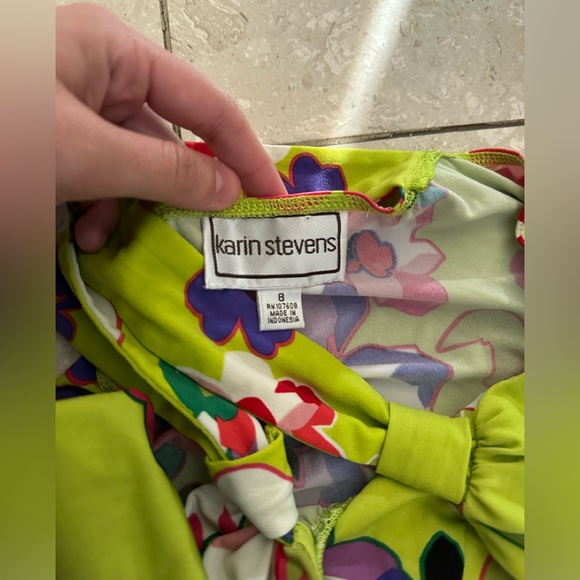 Karin Steven’s dress - Picture 3 of 3